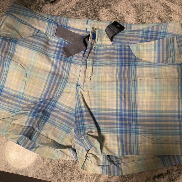 Light weight Columbia shorts - Picture 1 of 3